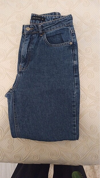 mom jean