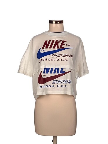 Nike T-shirt p İndirimli.