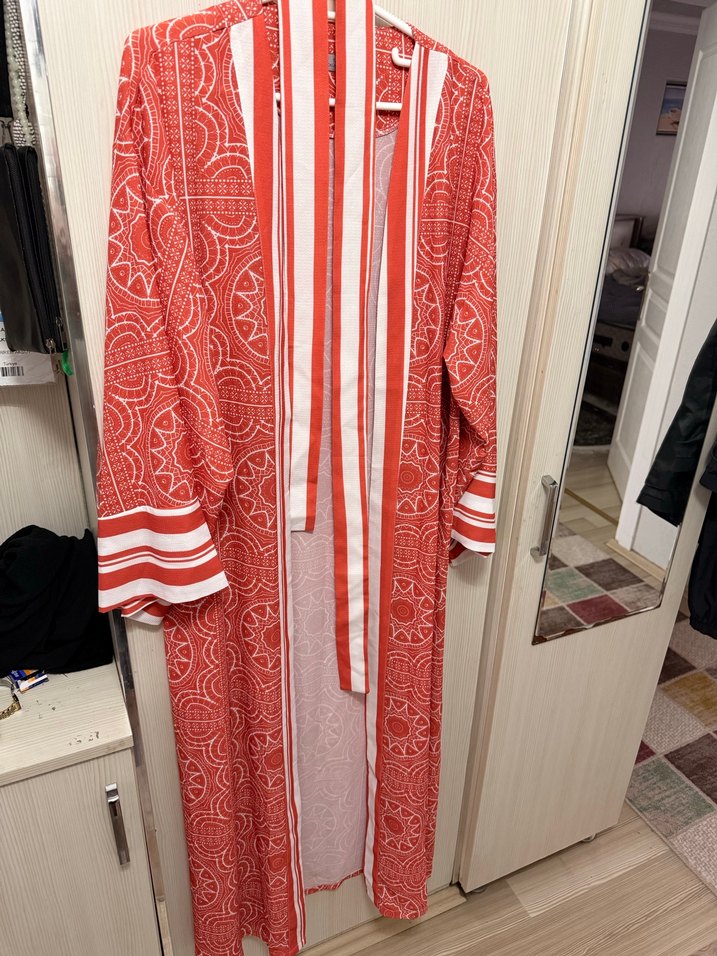 Uzun Kırmızı Desenli Bohem Kadın Kimono - Görsel 2