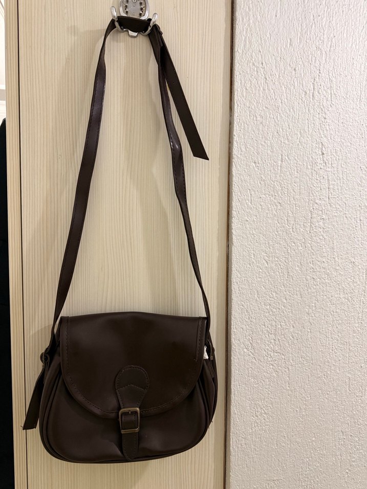 Kahverengi Deri Tokalı Kadın Çanta - Görsel 2