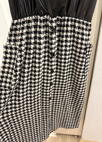 Pileli Siyah Ekose Uzun Elbise 40. 42 beden uyumlu - Görsel 5