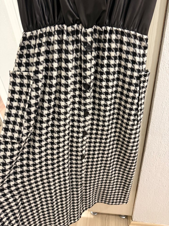 Pileli Siyah Ekose Uzun Elbise 40. 42 beden uyumlu - Görsel 5