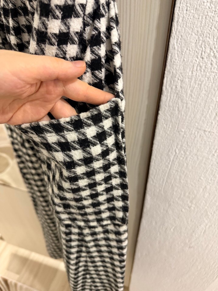 Pileli Siyah Ekose Uzun Elbise 40. 42 beden uyumlu - Görsel 4