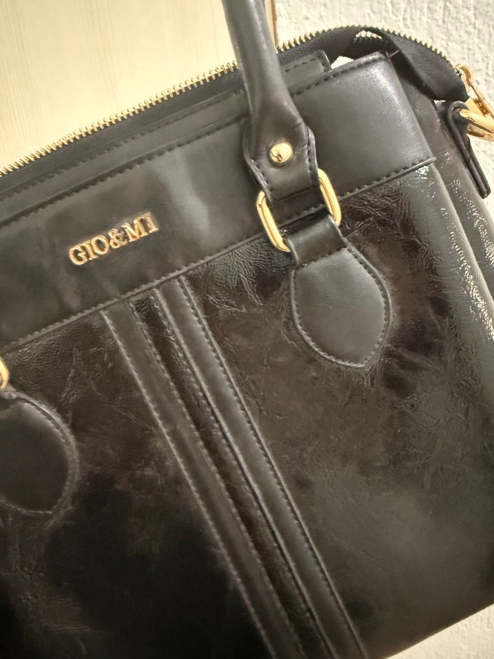 Siyah Parlak Deri Kadın Çanta - Görsel 5