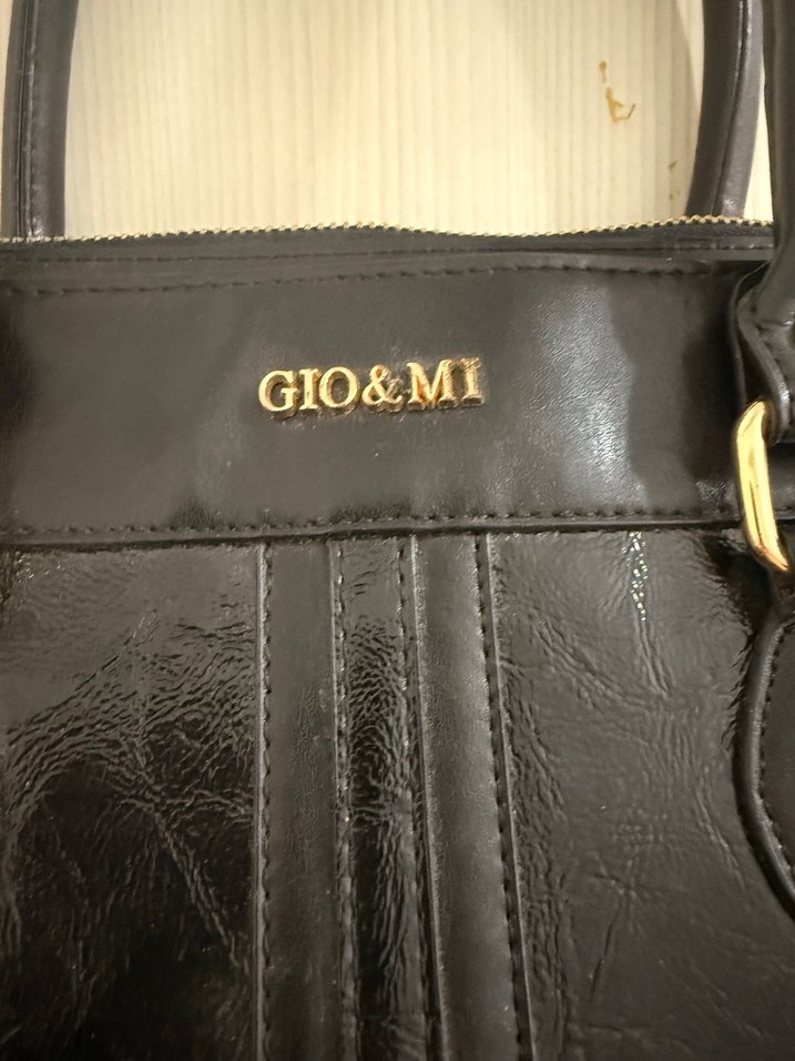 Siyah Parlak Deri Kadın Çanta - Görsel 3