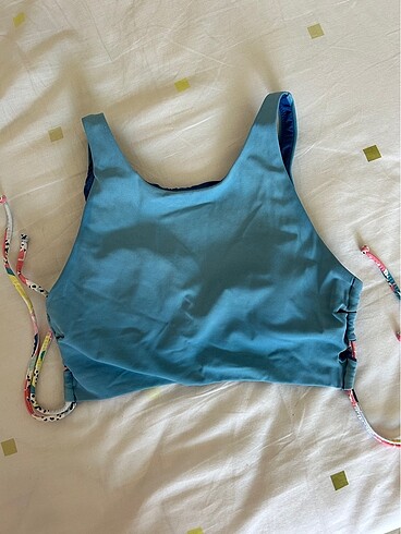 Mavi bikini üstü