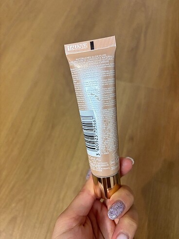 Beden Loreal glow cherie light