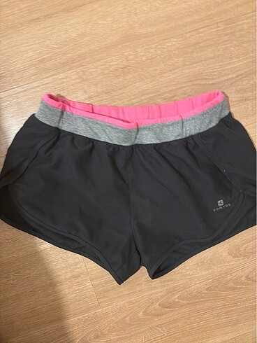 s Beden Decathlon koşu şortu