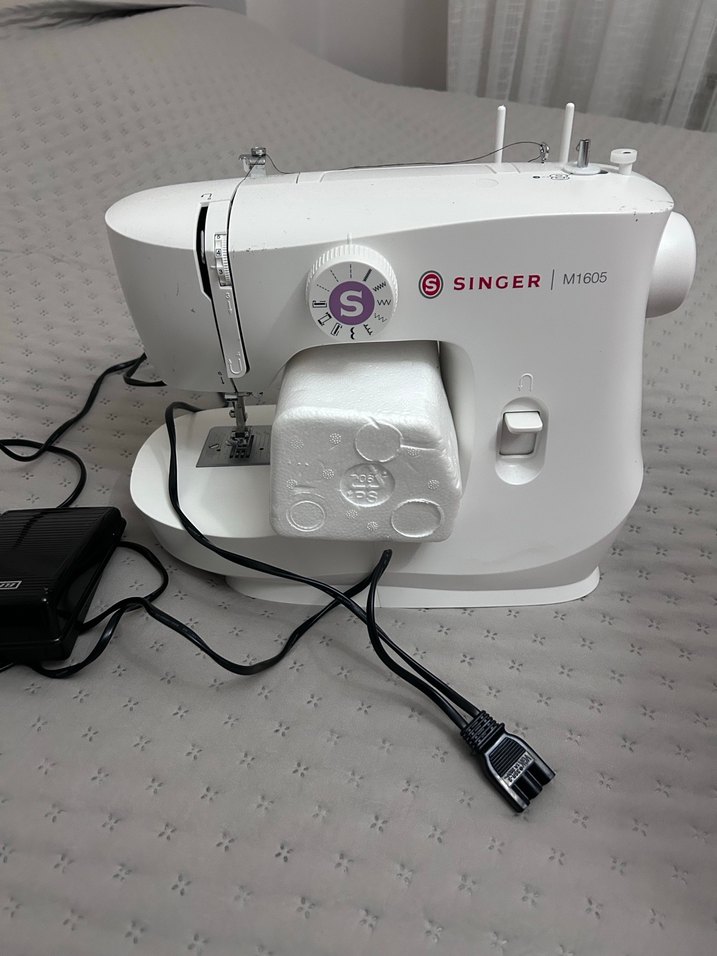 Singer M160 Dikiş Makinesi Beyaz - Görsel 2