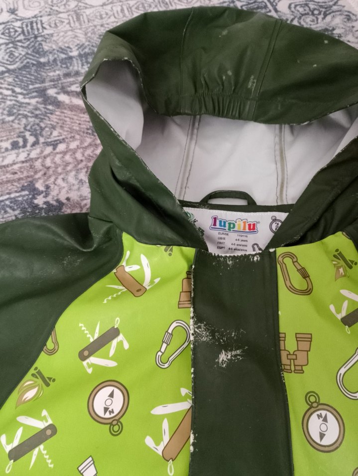 Erkek Çocuk Kapüşonlu Yeşil Yağmurluk - Görsel 2