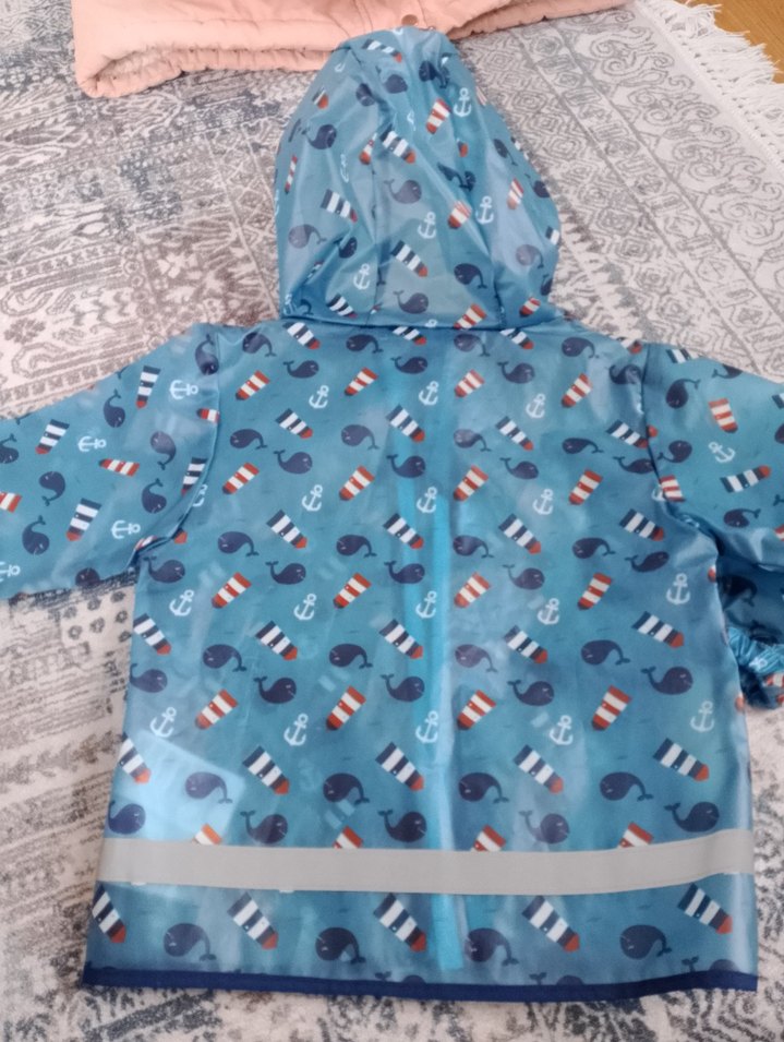 Erkek Çocuk Kapüşonlu Düğmeli Yağmurluk - Görsel 5