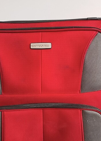 Beden kırmızı Renk Samsonite orta boy kumaş valiz