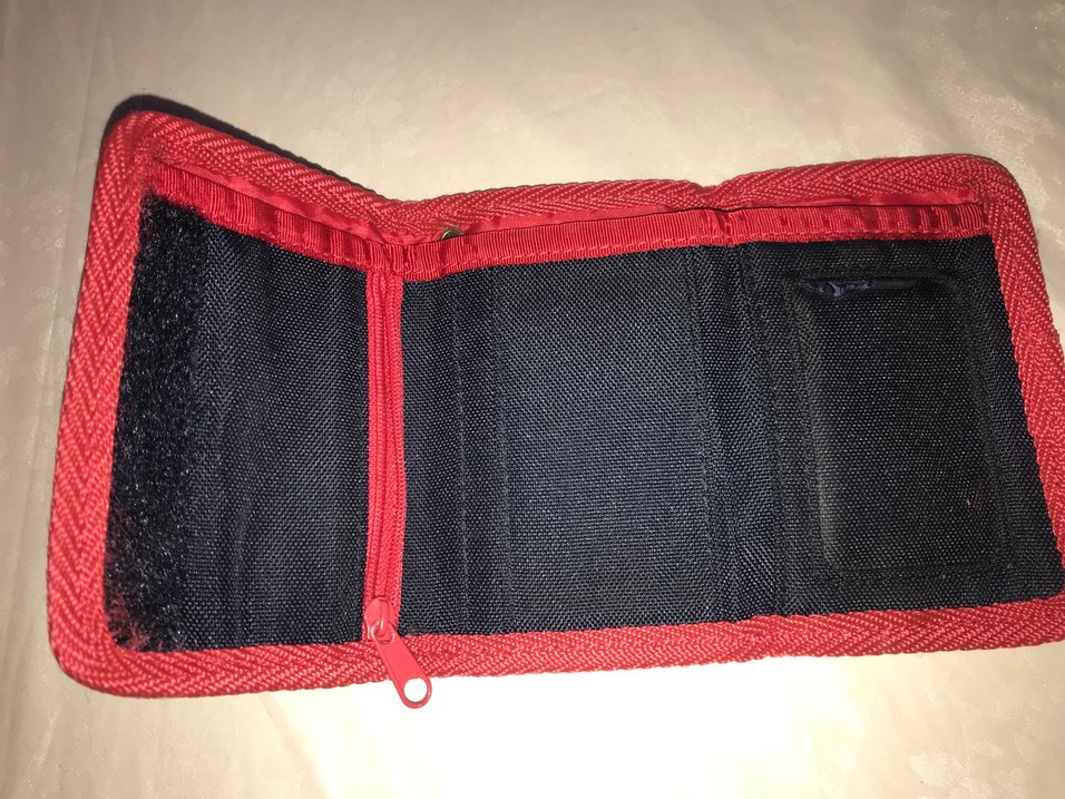 Kırmızı Baskılı Çocuk Cüzdanı Velcro Kapamalı - Görsel 3