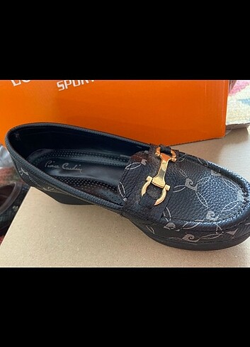 Pierre Cardin babet