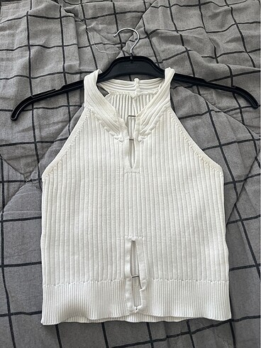 Halter yaka crop