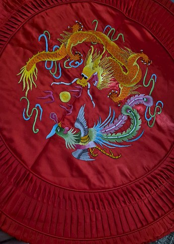 Nakışlı Kırmızı Yuvarlak Yastık Kılıfı - Görsel 12