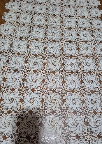 Beyaz Geleneksel Dantel Masa Örtüsü