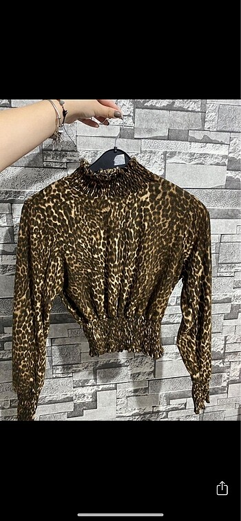 Crop leopar