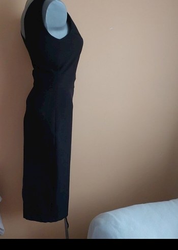 Siyah V Yaka Midi Elbise - Görsel 2