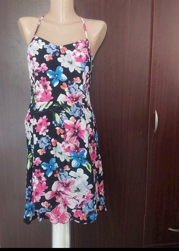Çiçek Desenli Mini Askılı Elbise