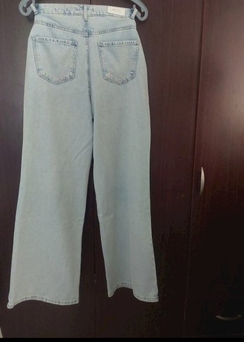 LC Waikiki Kadın Bol Kesim Yırtık Denim Jean