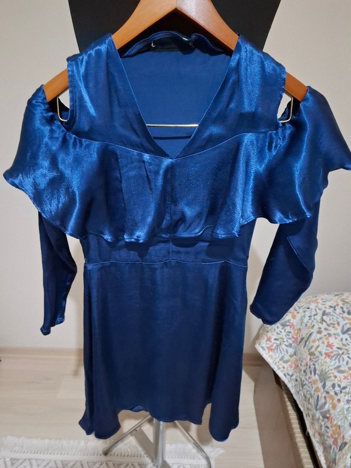 Mavi V Yakalı Saten elbise - Görsel 2