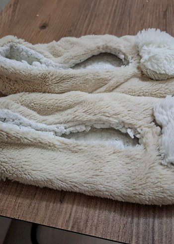 Bej Kız Çocuk Kürklü Sıcak Ev Terliği - Görsel 2