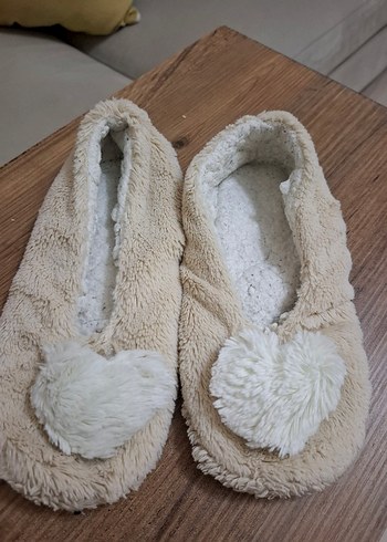 Bej Kız Çocuk Kürklü Sıcak Ev Terliği - Görsel 5