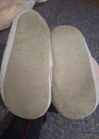 Kız Çocuk Pembe Nakışlı Örgü Terlik - Görsel 4