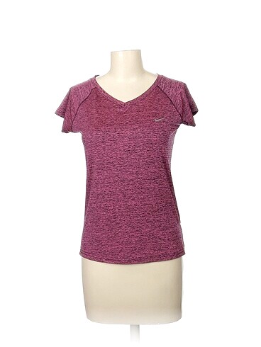 Diğer T-shirt %70 İndirimli.