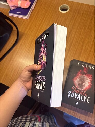 Beden All saınts lisesi serisi
