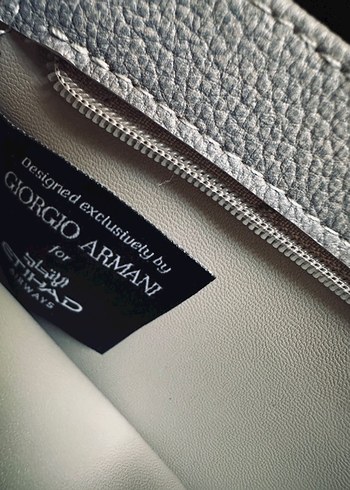 Armani makyaj çantası orj ürün - Görsel 4