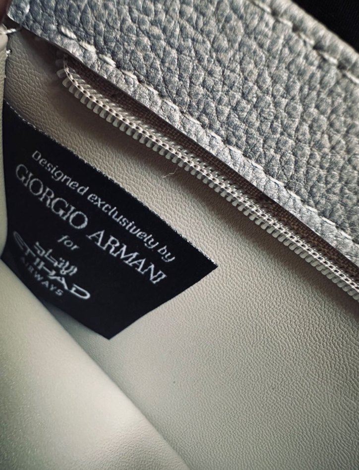 Armani makyaj çantası orj ürün - Görsel 4