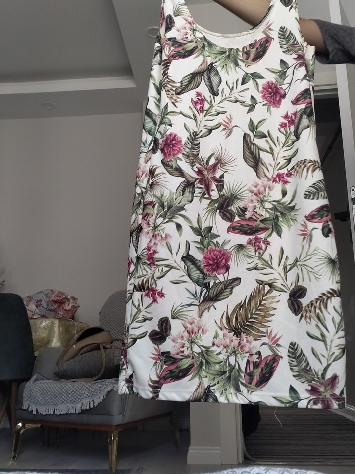 Beyaz Çiçek Desenli Midi Hamile Elbisesi - Görsel 2