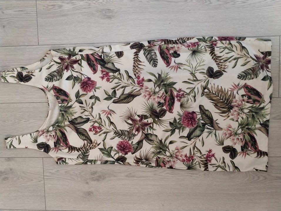 Beyaz Çiçek Desenli Midi Hamile Elbisesi - Görsel 4