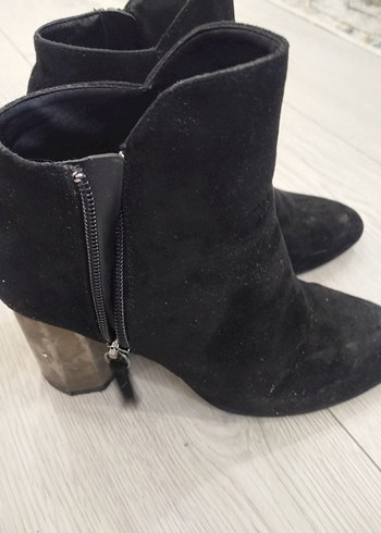 Siyah Süet Tokalı Topuklu Kadın Bot - Görsel 5