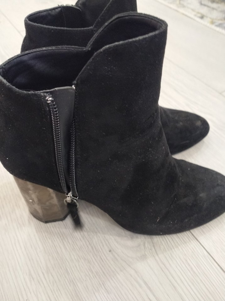 Siyah Süet Tokalı Topuklu Kadın Bot - Görsel 5