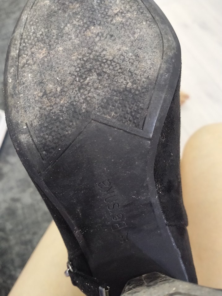 Siyah Süet Tokalı Topuklu Kadın Bot - Görsel 4