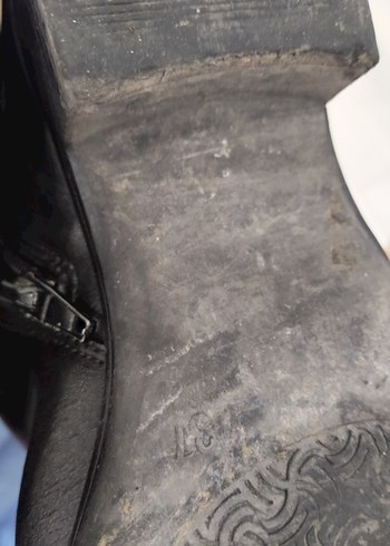 Kadın Siyah Deri Tokalı Topuklu Bot - Görsel 5