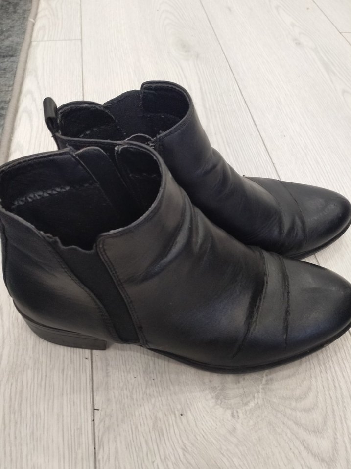 Kadın Siyah Deri Tokalı Topuklu Bot - Görsel 3