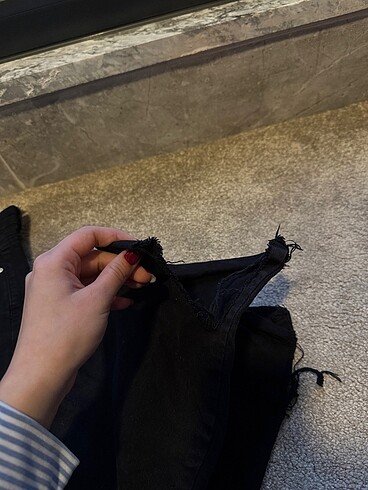 Stradivarius stradivarius yırtmaçlı flare jean