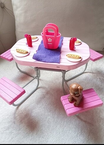  Beden 4 Barbie Chelsea at ve piknik masası 