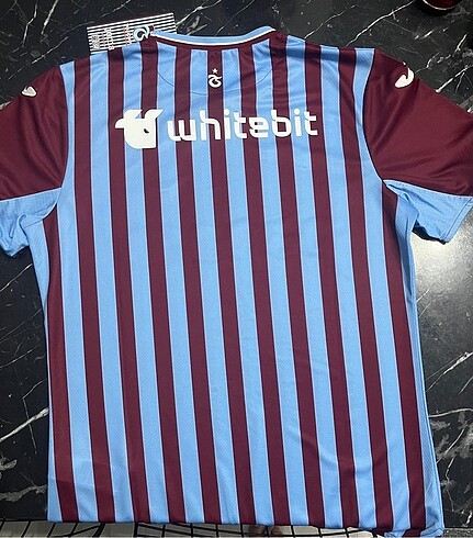 Trabzonspor çubuklu forma L