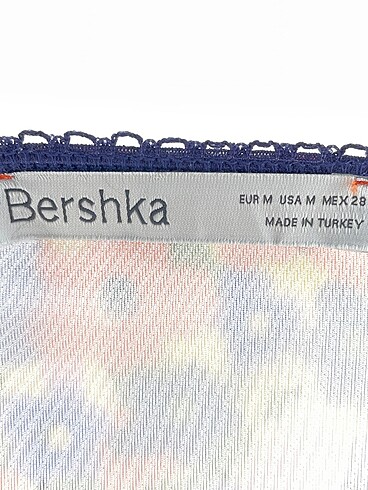 m Beden çeşitli Renk Bershka Kısa Salopet %70 İndirimli.