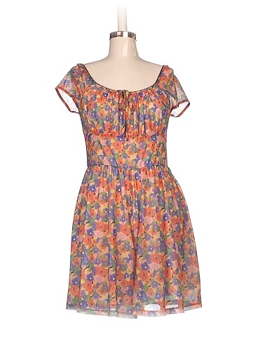 Bershka Kısa Salopet %70 İndirimli.