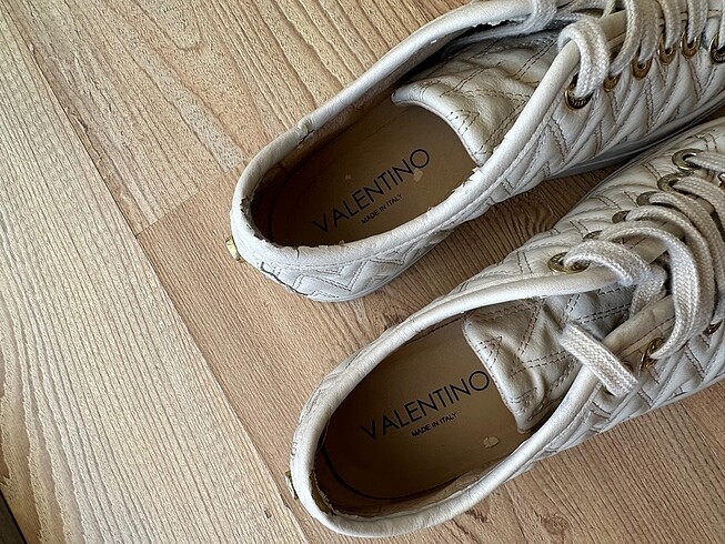 Valentino Amerika?dan Valentino sneaker