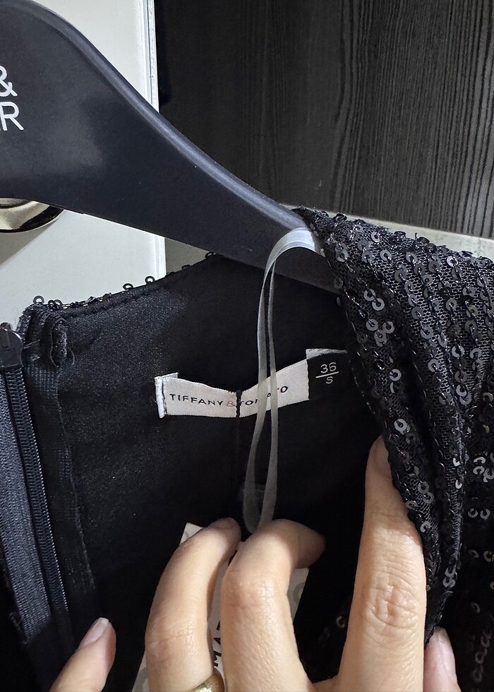 Siyah gece elbisesi - Görsel 3