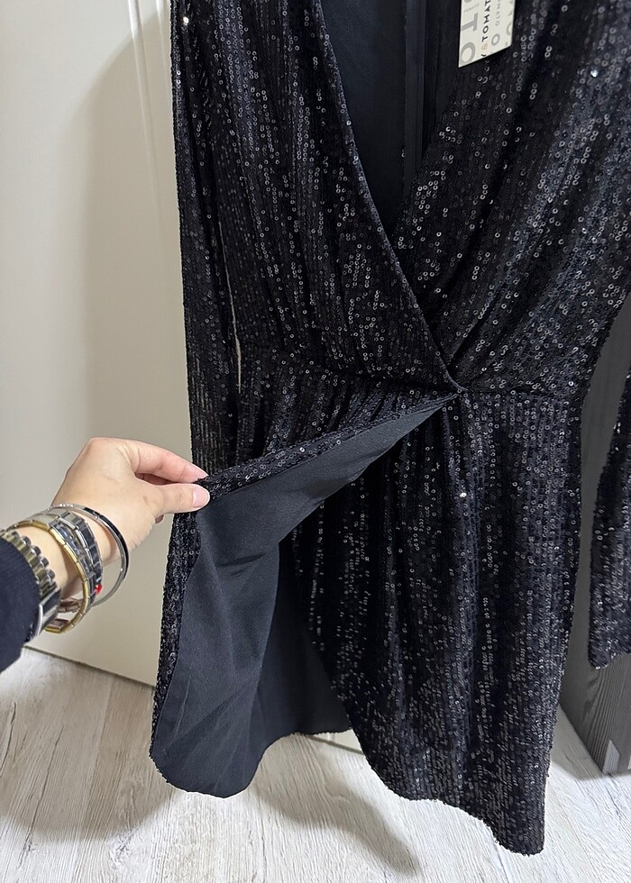 Siyah gece elbisesi - Görsel 2