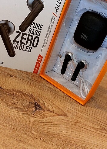JBLbyHarman TUNE220TWS BLUETOOTh KULAKLK