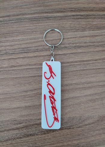 Kırmızı Minimalist Atatürk Anahtarlık